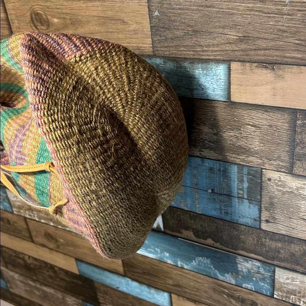 Straw Colorful Cinch Shoulder Bag - Picture 3 of 10
